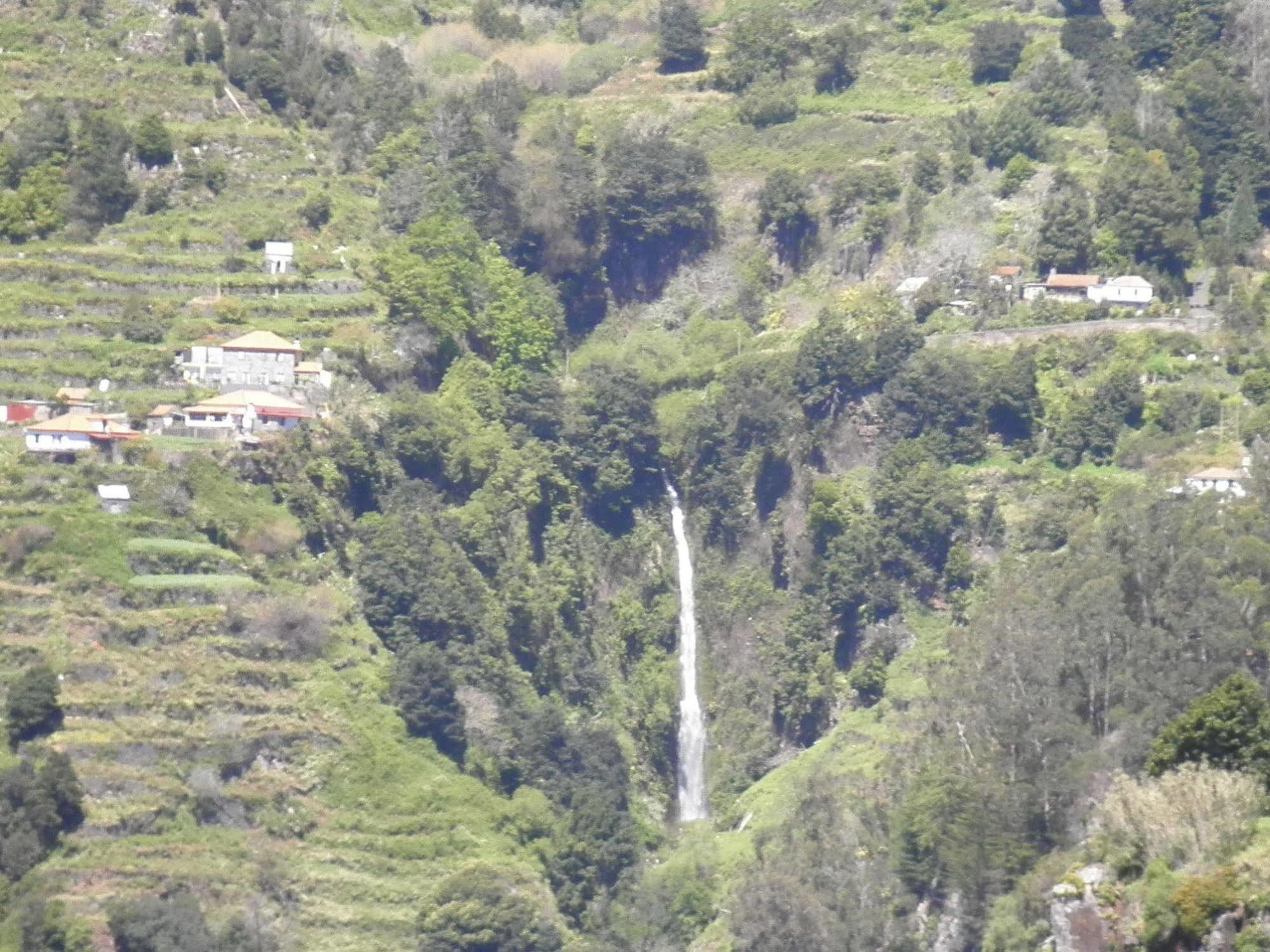 Villa Luz - Family House Vacations- Large Private Outdoor Area Santa Cruz - Madeira Exterior foto