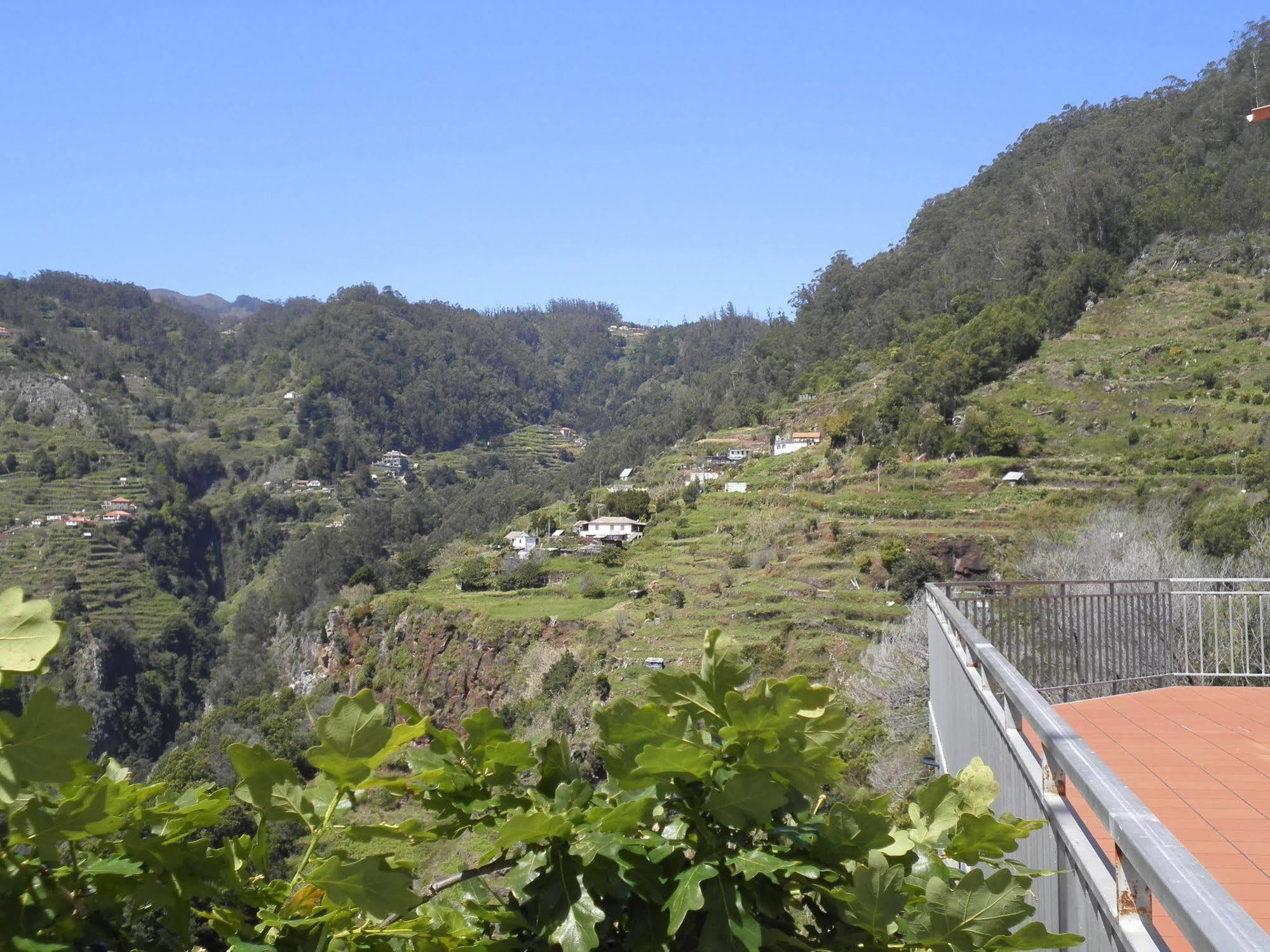 Villa Luz - Family House Vacations- Large Private Outdoor Area Santa Cruz - Madeira Exterior foto